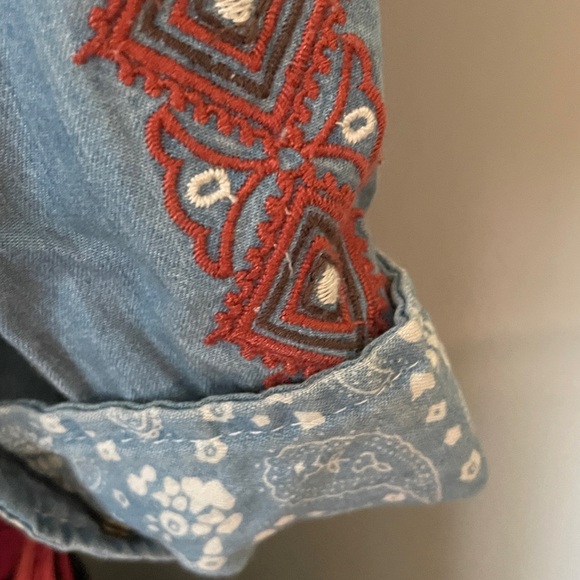 Tasha Polizzi Denim Snap Up Shirt with Rust /Navy Accents size XL - Picture 6 of 7